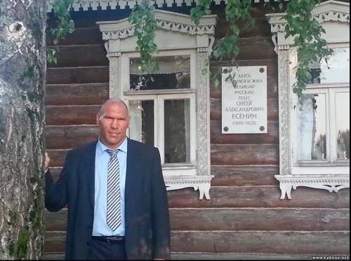 Николай Валуев посетил музей-заповедник С.А. Есенина в Рыбновском районе