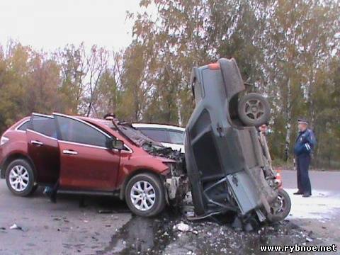 Возникает чувство, что ВАЗ-2115 во вчерашнем ДТП свалился с неба