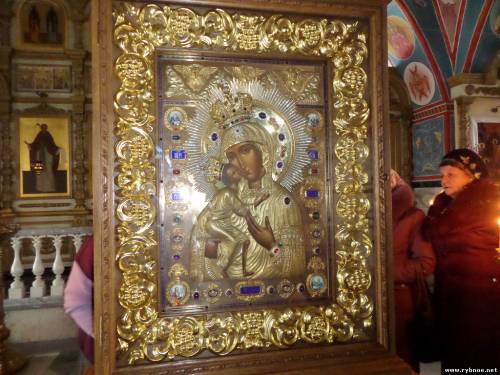 Образ Божией Матери Феодоровской прибыла в Успенский собор пощуповского понастыря