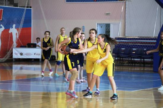 В Рыбном прошел первый тур «Детской лиги» по баскетболу