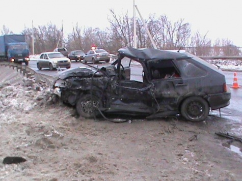 Водитель ВАЗа не пропустил грузовик в Рязанской области и оказался в реанимации
