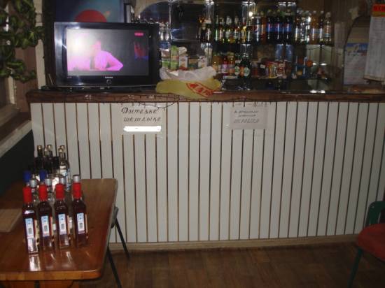 В Рыбновском районе пресекли торговлю контрафактным спиртным в кафе