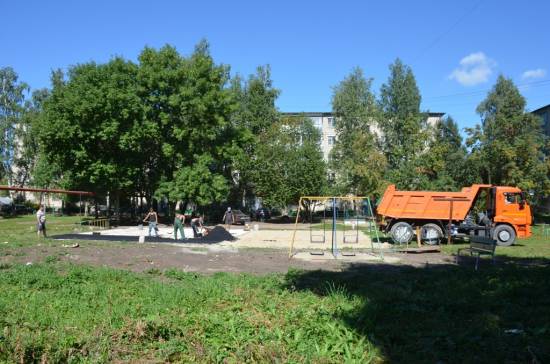 На ул. Юбилейной строится детская площадка