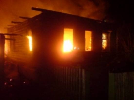В Новоселках сгорели дом, постройки имашина