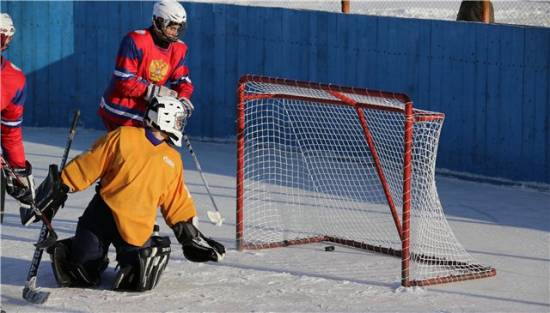 В Рыбновском районе начался чемпионат по хоккею с шайбой 2016