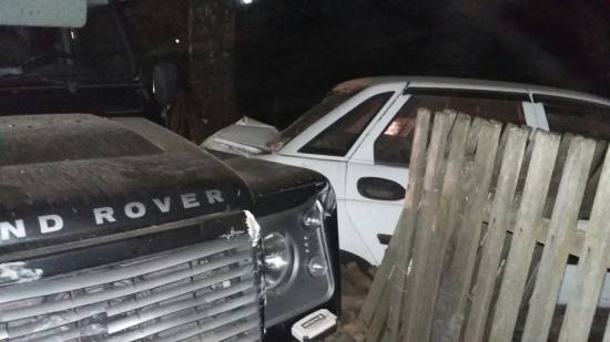 Пьяный мужчина на «Land Rover» протаранил машину в Глебково