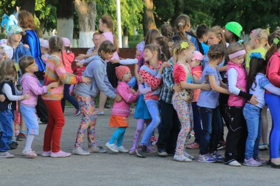 День защиты детей в Рыбном 1 июня. Фото