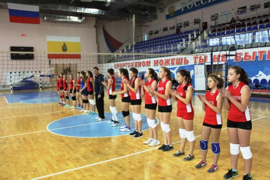 В ФСК состоялся турнир по волейболу среду девушек