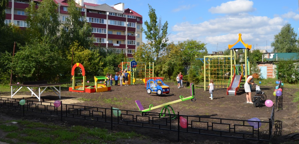 На Электротяговой открыли новую детскую площадку