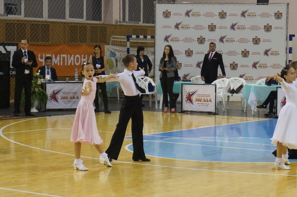 В Рыбновском районе прошло первенство по танцевальному спорту