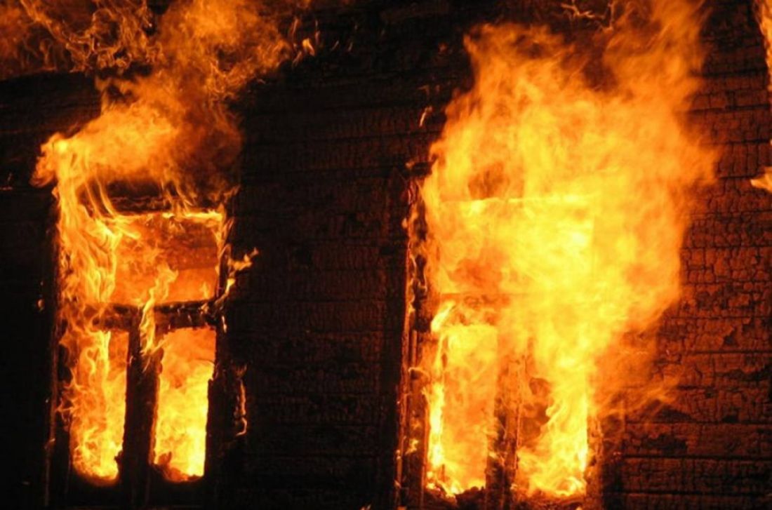 В Чурилково 8 марта сгорел деревянный дом