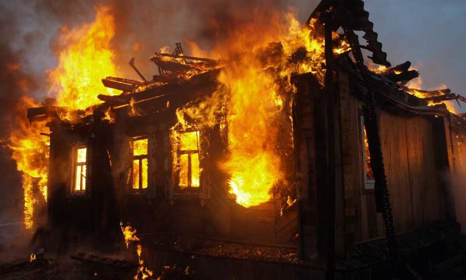 Утром на пожаре в Рыбновском районе сгорел мужчина