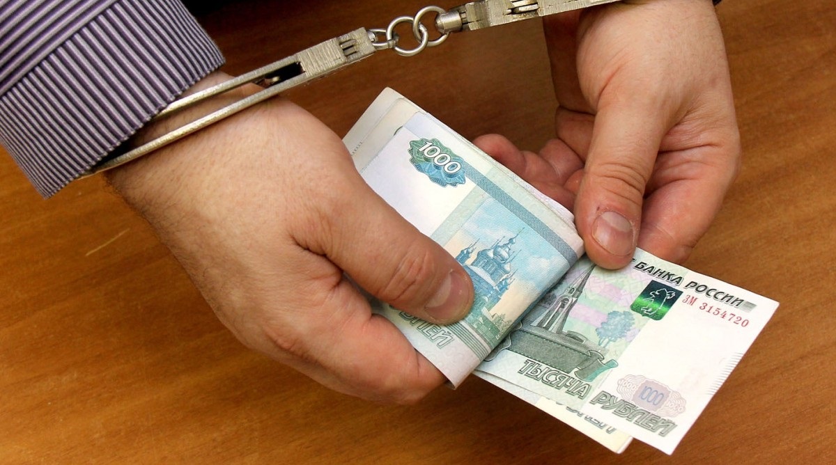 В Рыбном мужчина украл 7 тысяч рублей из кассы магазина